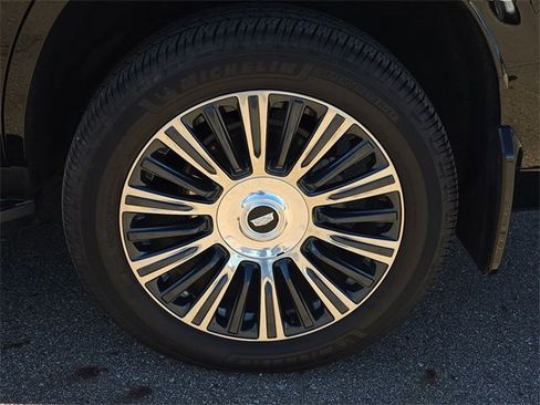 Certified 2022 Cadillac Escalade Premium Luxury image 34