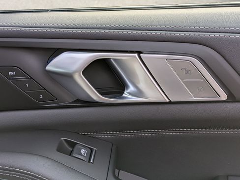 New 2026 BMW X7 xDrive40i w/ M Sport Package image 41