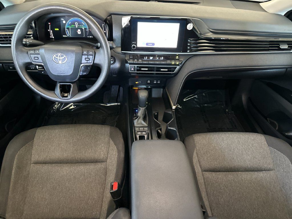 Used 2025 Toyota Camry LE FWD image 12