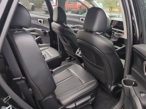 Used 2024 Kia Sorento EX image 12