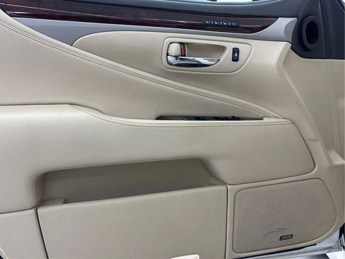 Used 2017 Lexus LS 460 F Sport image 23