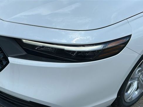 New 2025 Honda Accord LX image 4