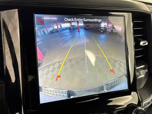 Used 2024 RAM 1500 Laramie AWD/4WD image 16