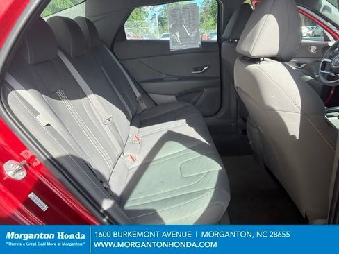 Used 2024 Hyundai Elantra SEL FWD image 25