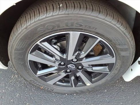 New 2025 Nissan Versa SV w/ Trunk Package image 9