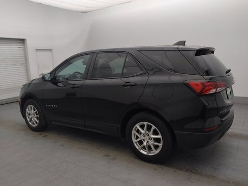 Used 2023 Chevrolet Equinox LS w/ LS Convenience Package image 3