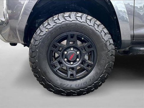 Used 2021 Toyota 4Runner TRD Off-Road Premium w/ Moonroof Package AWD/4WD image 10