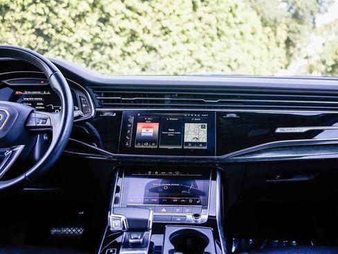 Used 2022 Audi Q7 Premium Plus w/ Premium Plus Package image 13