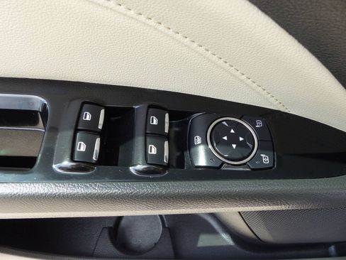 Used 2016 Ford Fusion Titanium FWD image 21