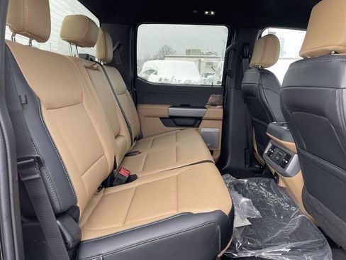 New 2026 Ford F250 Lariat w/ Black Appearance Package image 22