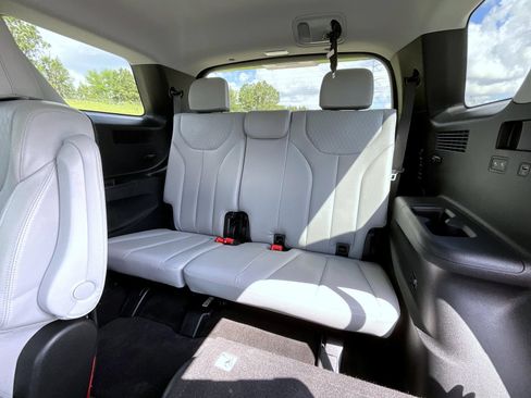 Used 2020 Hyundai Palisade SEL w/ Premium Package AWD/4WD image 21