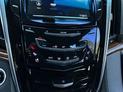 Used 2019 Cadillac Escalade 2WD image 30