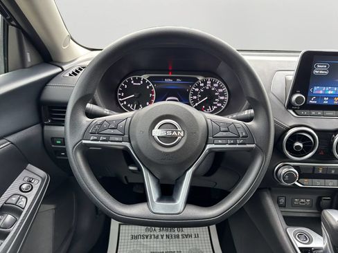 Used 2025 Nissan Sentra SV FWD image 19