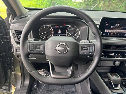 Used 2026 Nissan Rogue SV AWD/4WD image 28
