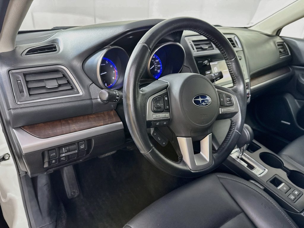 Used 2015 Subaru Outback 3.6R Limited AWD/4WD image 9