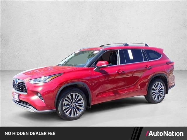 Certified 2021 Toyota Highlander Platinum AWD/4WD image 1