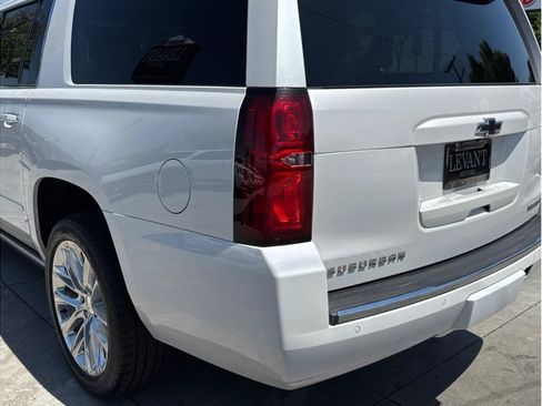 Used 2019 Chevrolet Suburban Premier w/ Premier Plus Edition AWD/4WD image 11