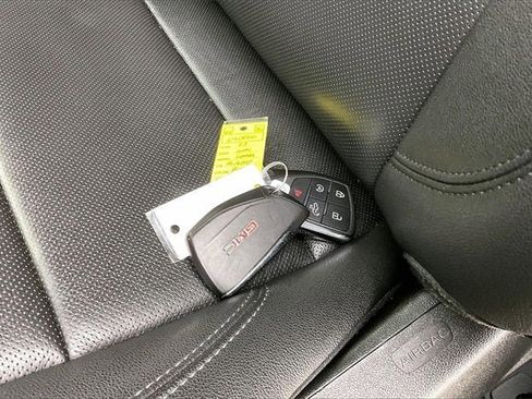 Certified 2023 GMC Sierra 1500 SLT w/ SLT Premium Package image 13