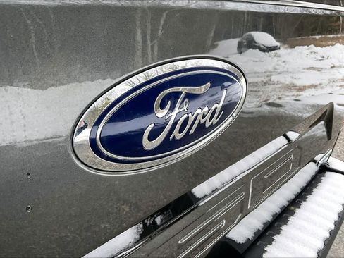 Used 2020 Ford F150 XLT image 32