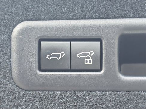 Used 2022 Lexus RX 450hL Luxury image 14