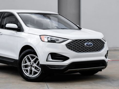 Used 2024 Ford Edge SEL AWD/4WD image 4