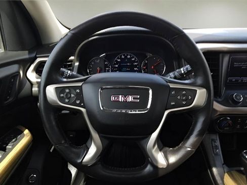 Used 2017 GMC Acadia Denali w/ Technology Package AWD/4WD image 13