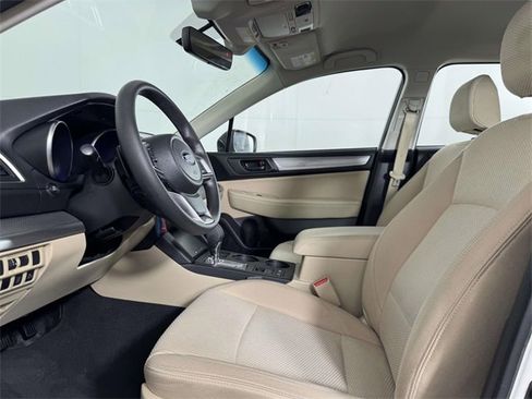 Used 2019 Subaru Outback 2.5i image 4