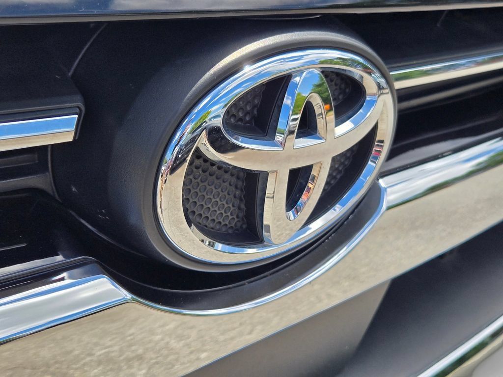 Used 2021 Toyota 4Runner Limited RWD image 38