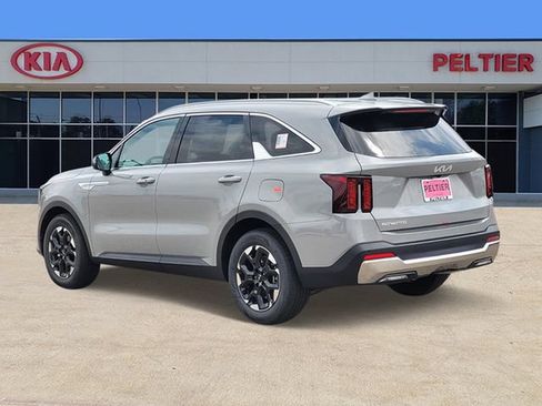 New 2026 Kia Sorento S FWD image 3