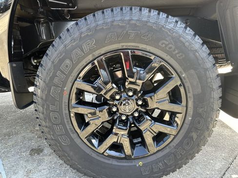 New 2026 Nissan Frontier SV w/ Tow Package image 18