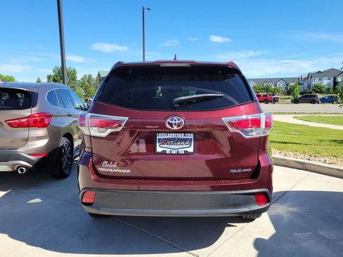 Used 2016 Toyota Highlander XLE AWD/4WD image 4