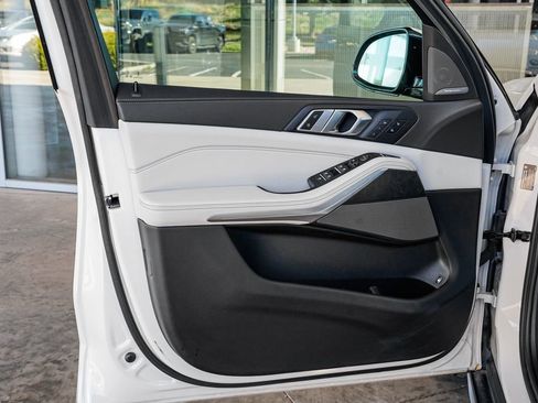 Used 2023 BMW X5 xDrive45e w/ Executive Package image 9