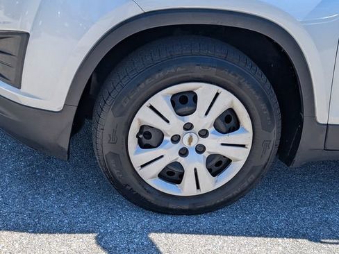 Used 2015 Chevrolet Trax LS image 4