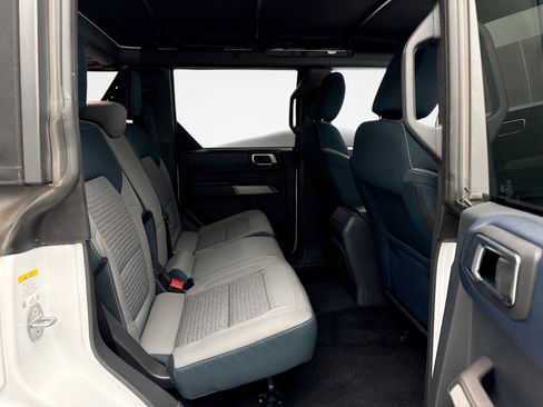 Used 2023 Ford Bronco Outer Banks image 19