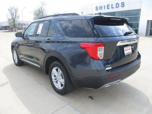 Used 2024 Ford Explorer XLT w/ Equipment Group 202A AWD/4WD image 4