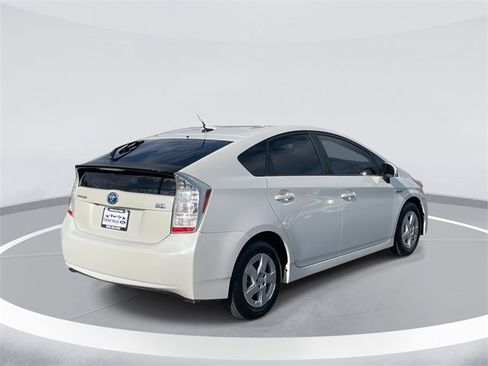 Used 2010 Toyota Prius Three image 4