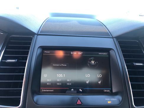 Used 2013 Ford Taurus SEL FWD image 12