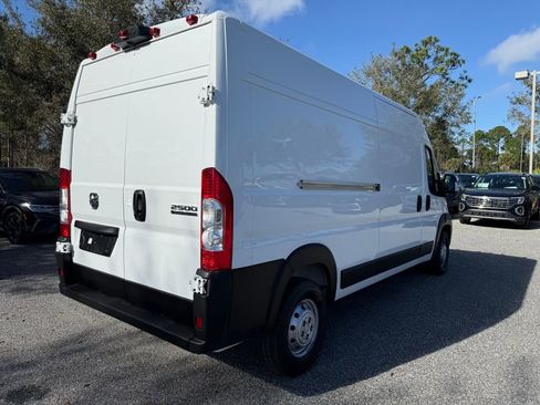 Used 2024 RAM ProMaster 2500 w/ Convenience Group image 9