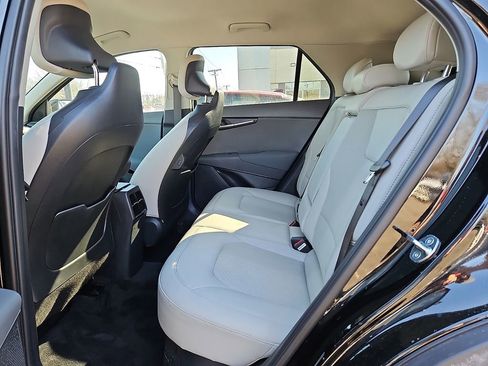 Certified 2023 Kia Niro EX image 12