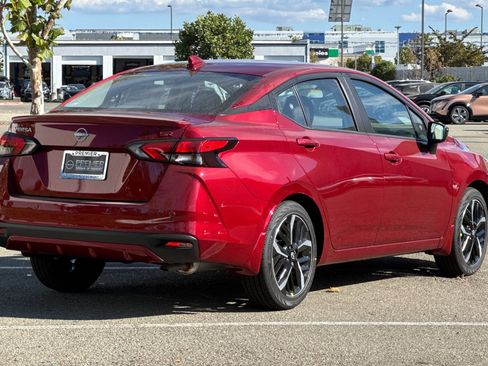 New 2025 Nissan Versa SR w/ Trunk Package image 4