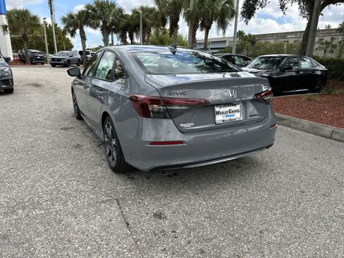 Used 2026 Honda Civic Sport Touring image 4