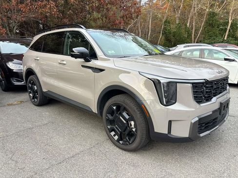 Certified 2025 Kia Sorento SX image 1