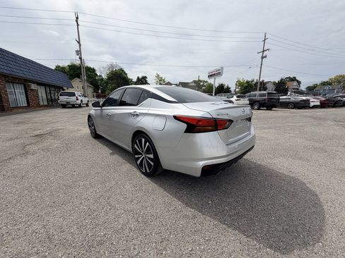 Used 2020 Nissan Altima 2.5 SL FWD image 23