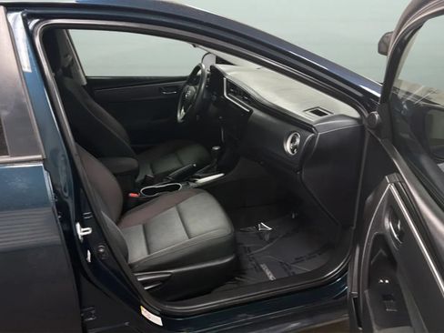 Used 2017 Toyota Corolla LE w/ Carpet Mat Package (TMS) FWD image 21