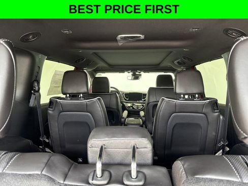 New 2027 Chrysler Pacifica Limited AWD/4WD image 9