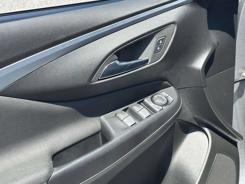 Certified 2024 Buick Envista Preferred FWD image 17