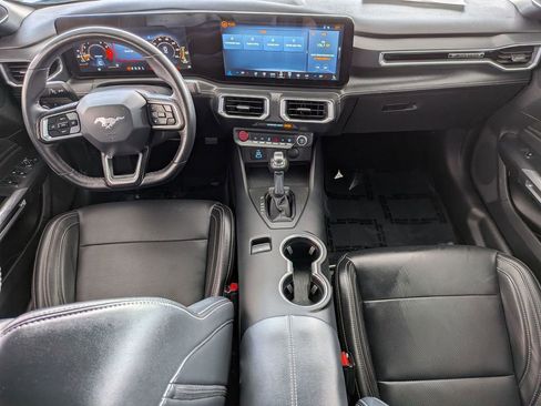 Used 2025 Ford Mustang Premium image 27