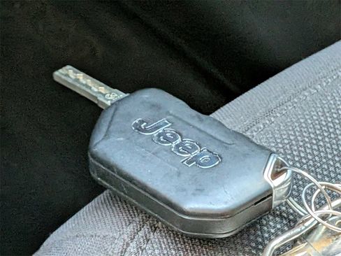 Used 2023 Jeep Wrangler Sport image 35