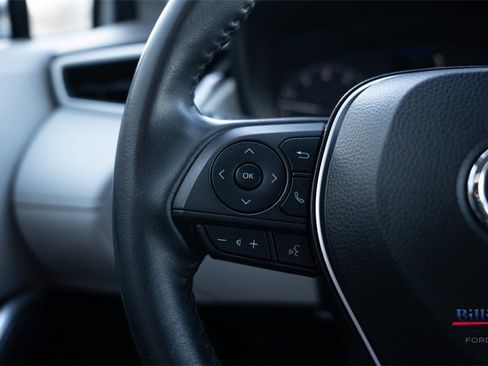 Used 2023 Toyota Corolla Cross LE image 16