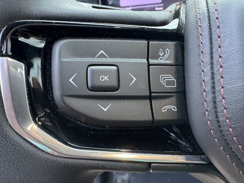 Used 2024 Jeep Wagoneer Launch Edition AWD/4WD image 32